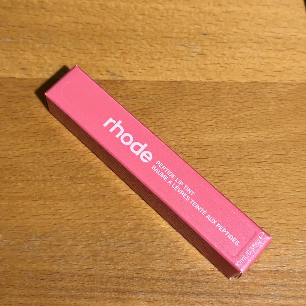 Rhode sugar cookie Peptide Lip Tint